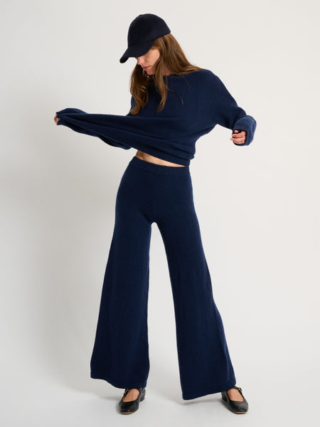 パンツ KOWGA FLARE SWEAT PANTS (NAVY) パンツ KOWGA FLARE SWEAT PANTS (NAVY) KOWGA FLARE SWEAT PANTS (NAVY)