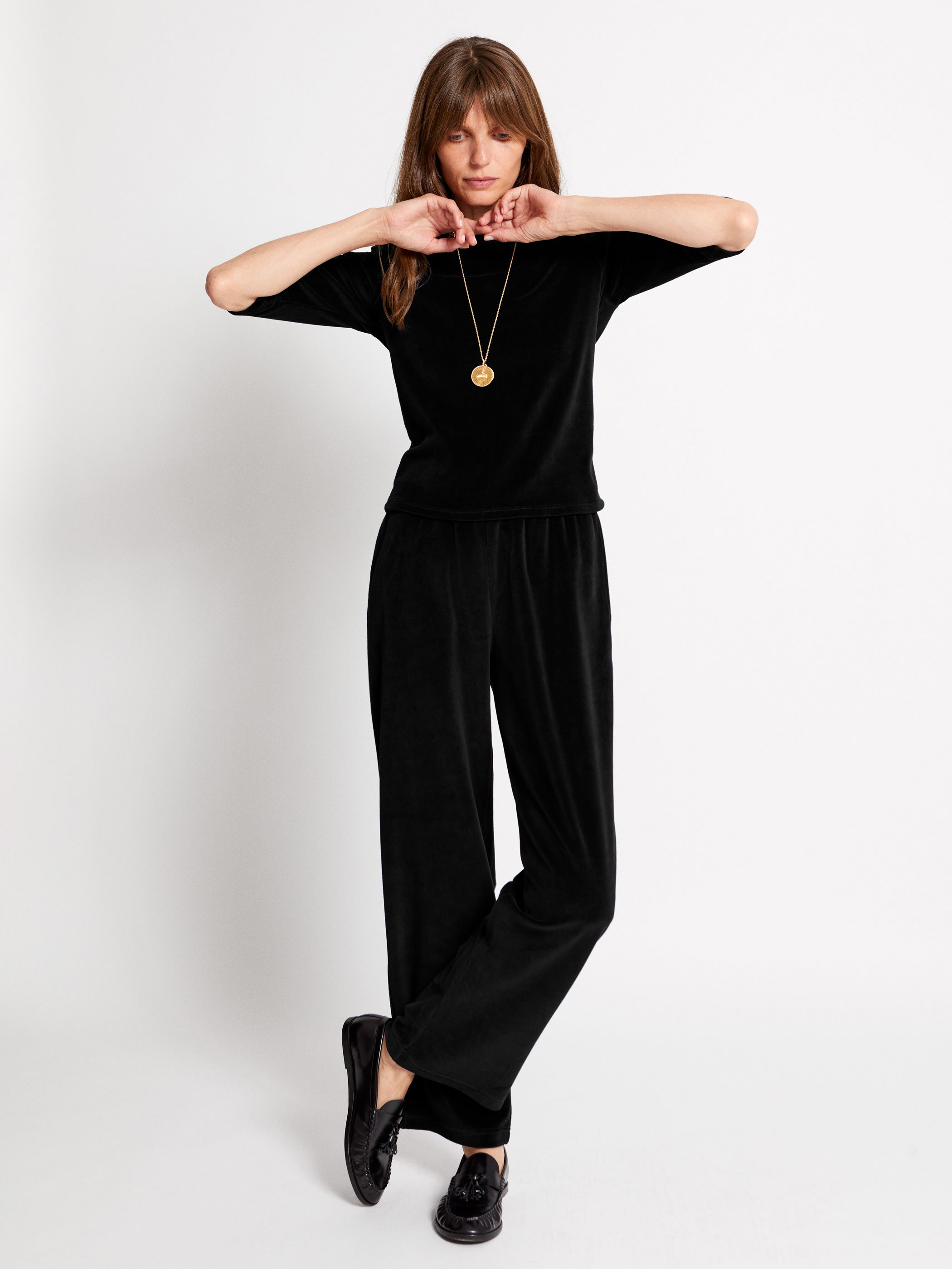 The Anytime Unisex Trackpants in Velour – Suzie Kondi