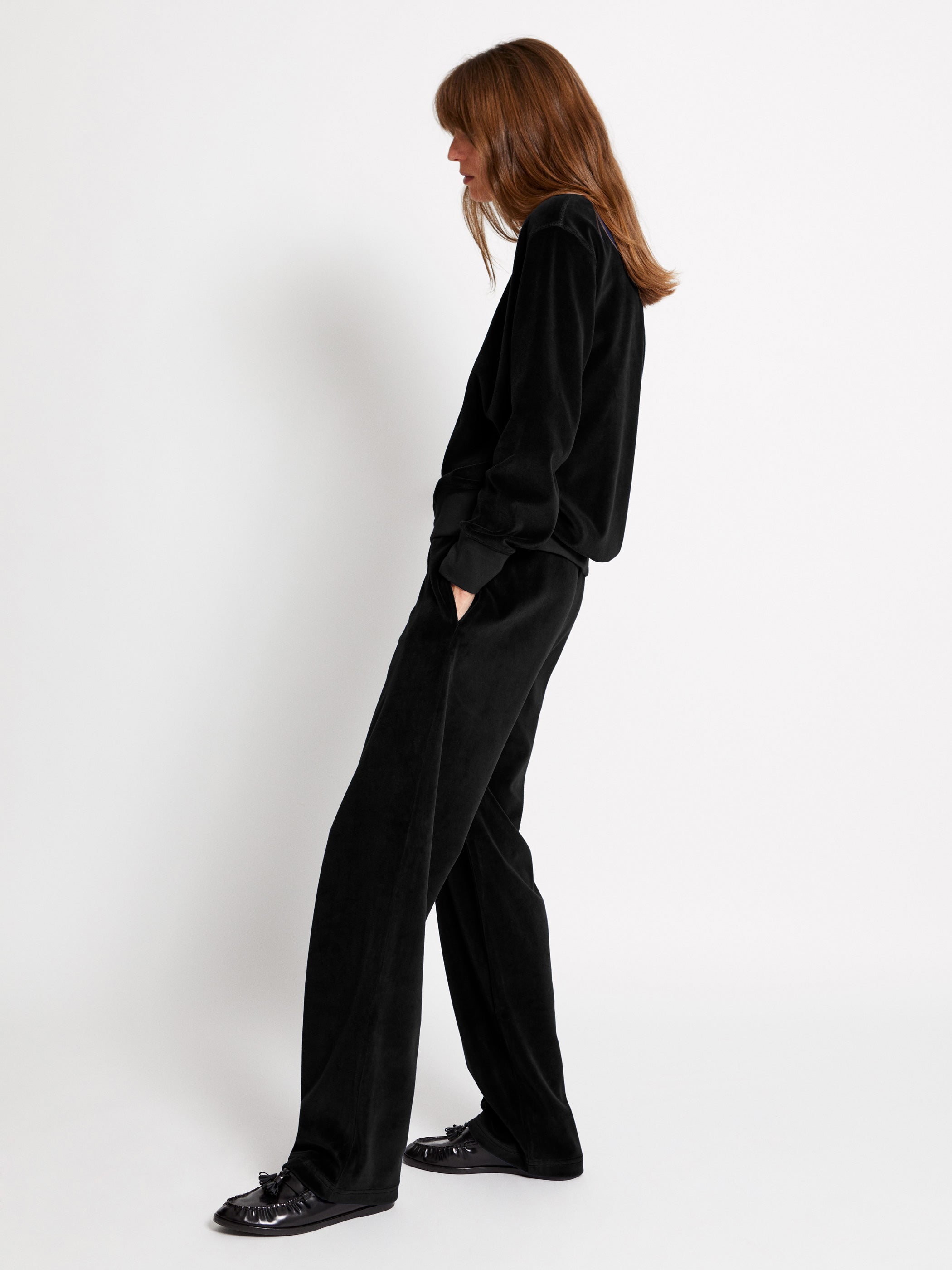 The Anytime Unisex Trackpants in Velour – Suzie Kondi