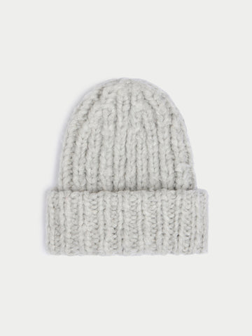 The Lumi Ribbed Beanie in Cashmere