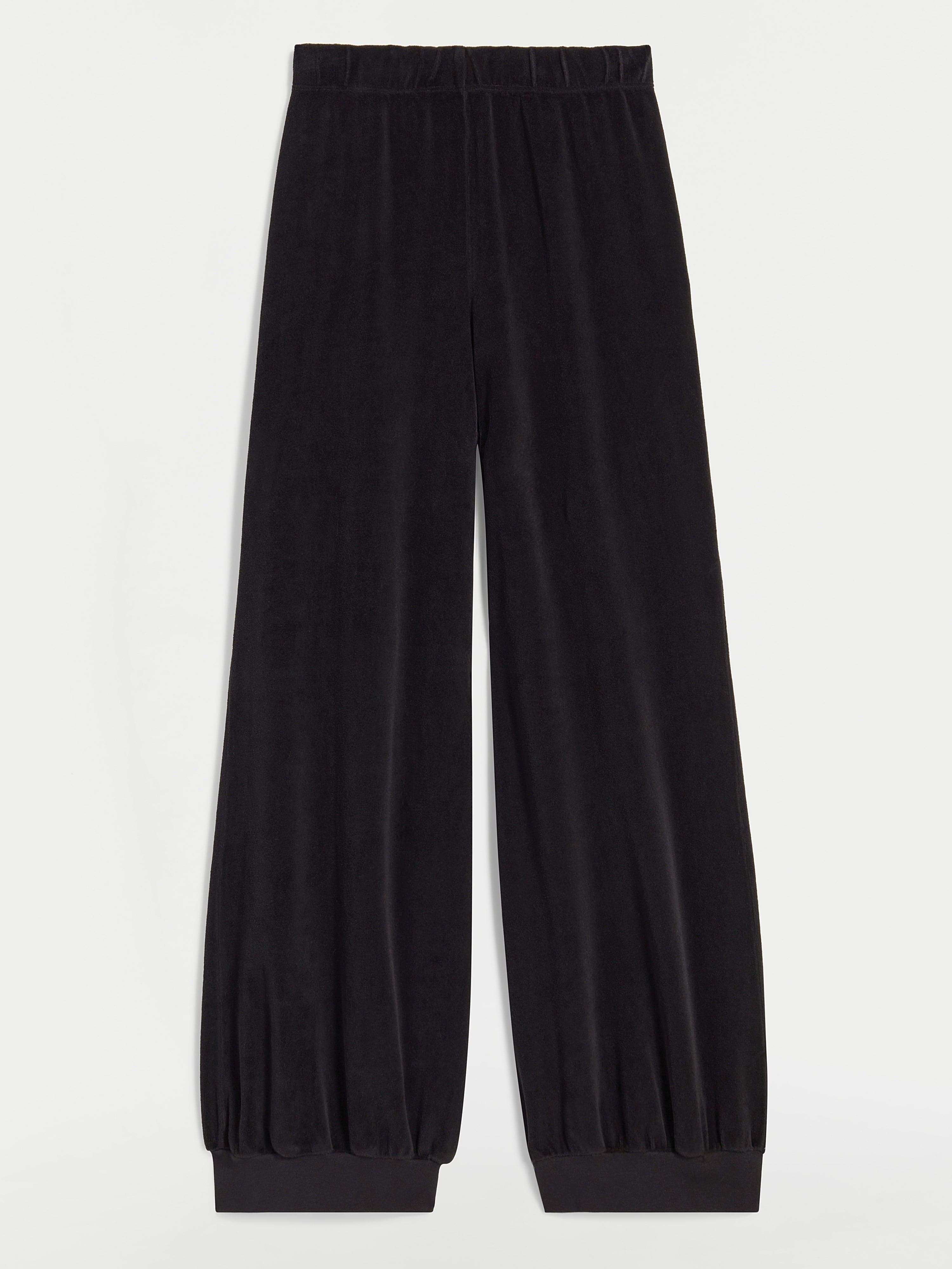 GET THE LOOK : BLACK HAREM PANTS ARE CLASSIC !!! WWW.SHOPPUBLIK.COM #BLACK # HAREM #PANTS #CLASSI…