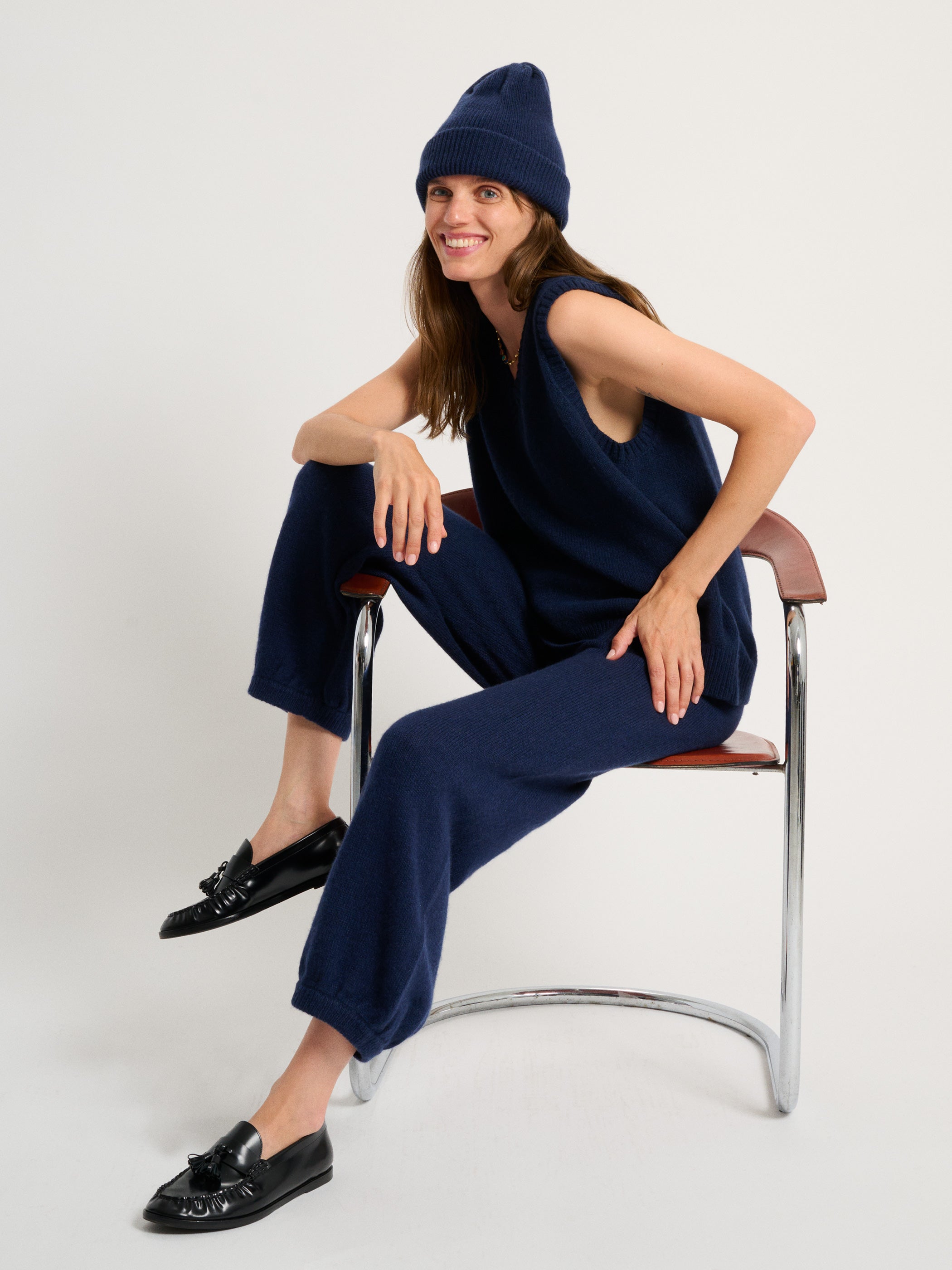 スカート Mardi Mercredi Aktif two-tone slacks navy S50073 Center Seam Front Slit Ankle Pant - Navy – Clara Sunwoo