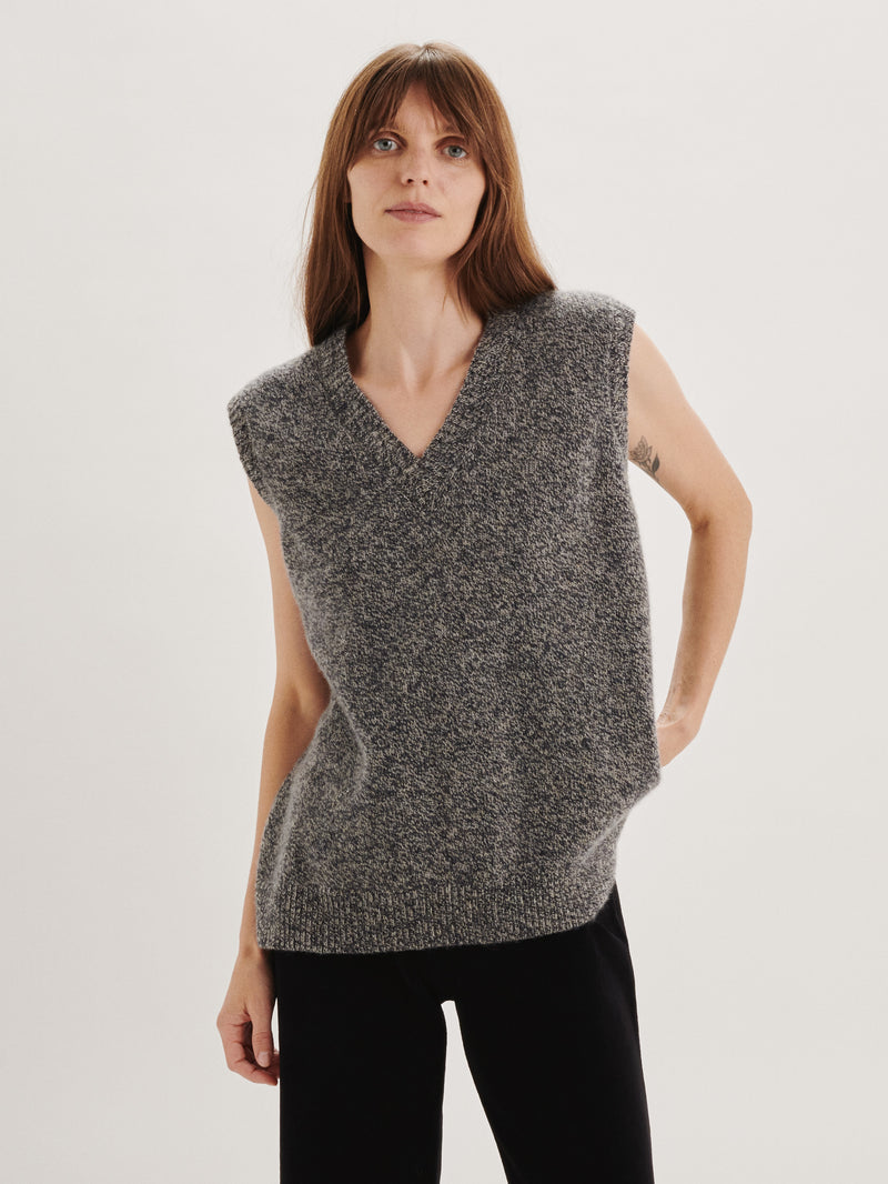 Black-Ivory Marl 