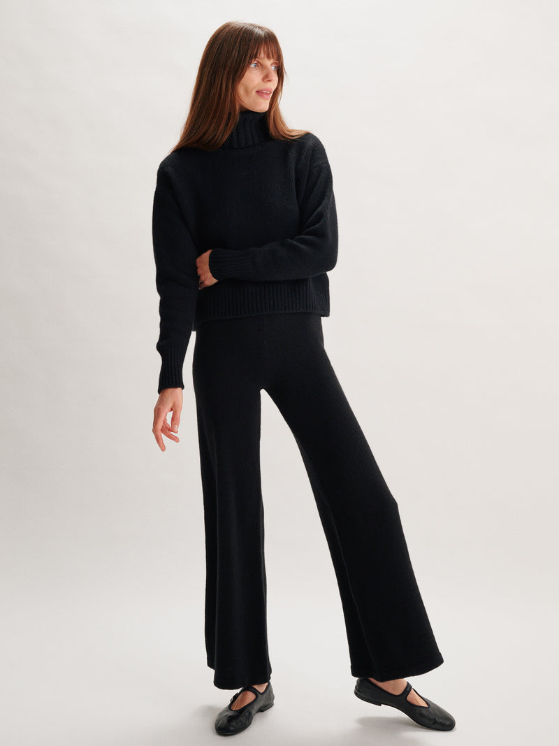 The Tirana Turtleneck in Cashmere 